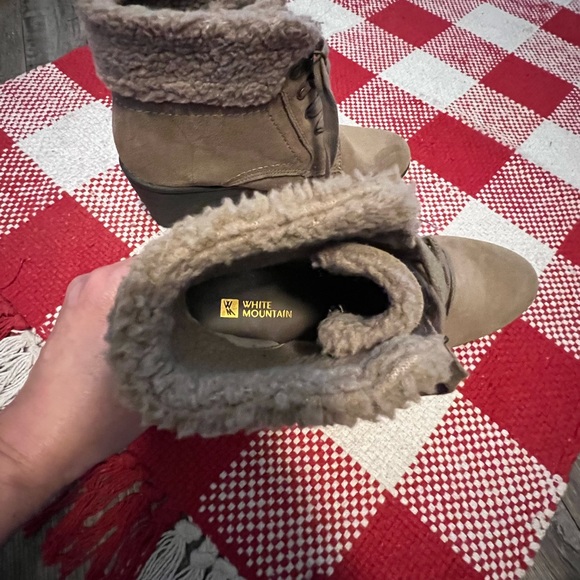 Wedge Heel ladies booties in size 8 - Picture 3 of 6